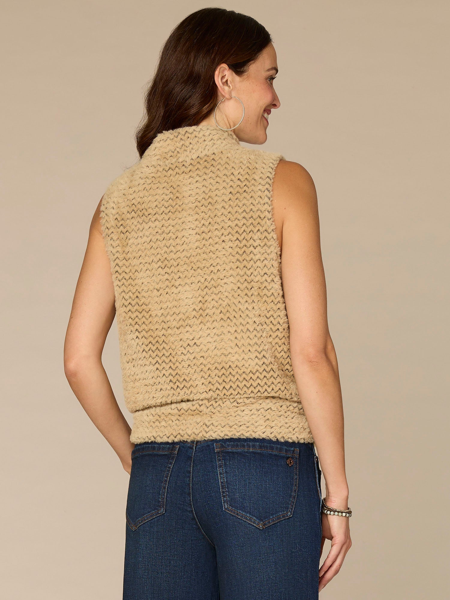 Sleeveless Turtle Neck Banded Ruched Hem Knit Top