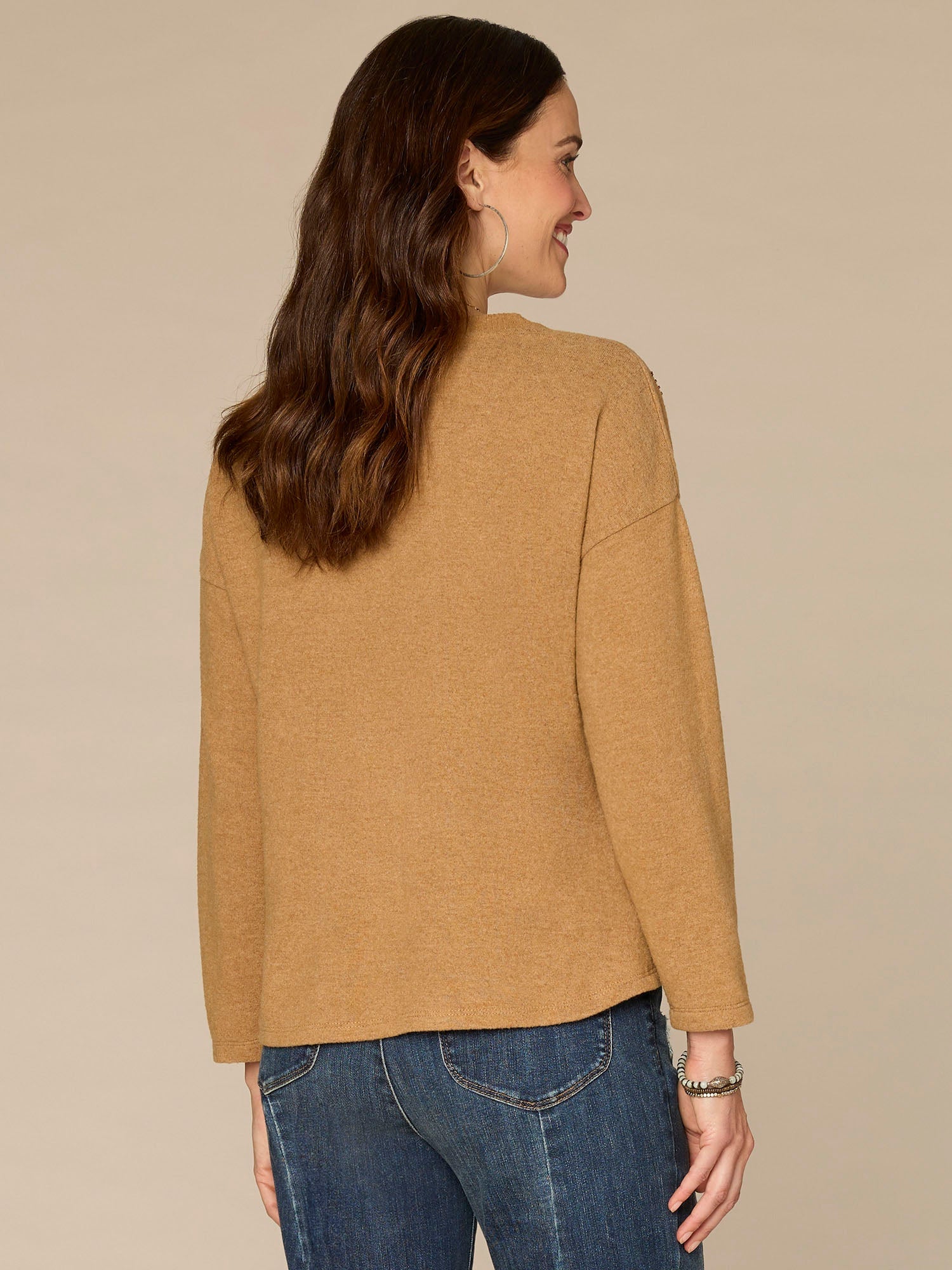 Long Sleeve V-Neck Knot Hem Beaded Petite Knit Top