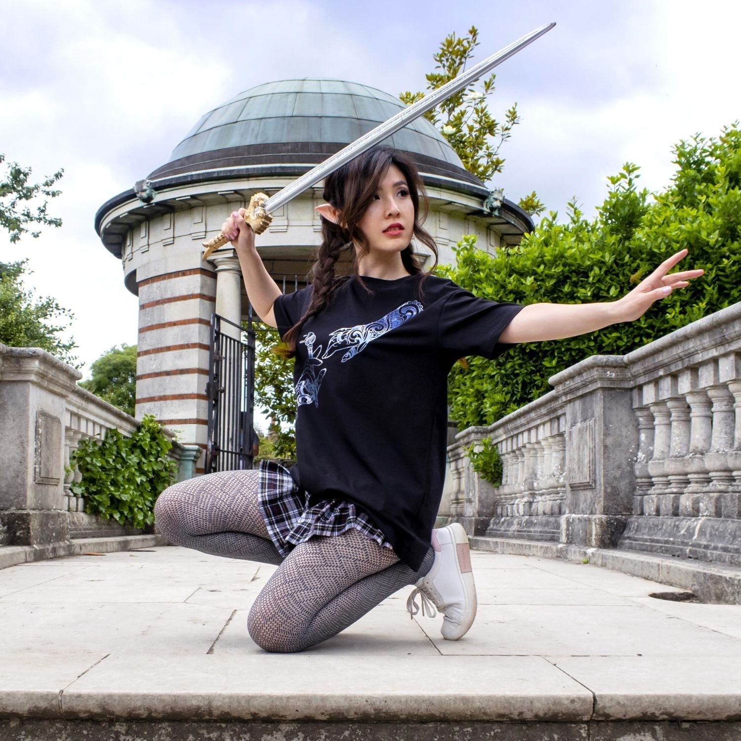 Organic Cotton ACOTAR T-Shirt - Feyres Bargain